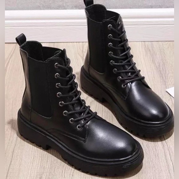 Black Leather Chelsea Combat Boots - Picture 1 of 5